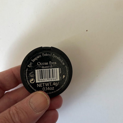 Eye Inspire MeMeMe baked eyeshadow like new, Ocean Eyes shade