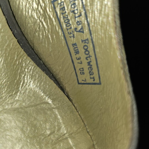 Replay pumps size 37 like new, iridescent chocolate color