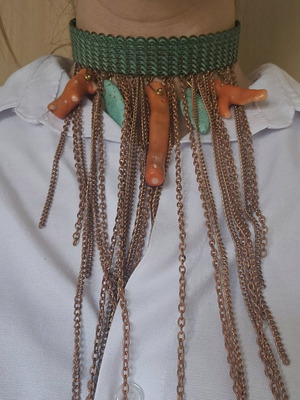 Choker with coral like new, adjustable clasp