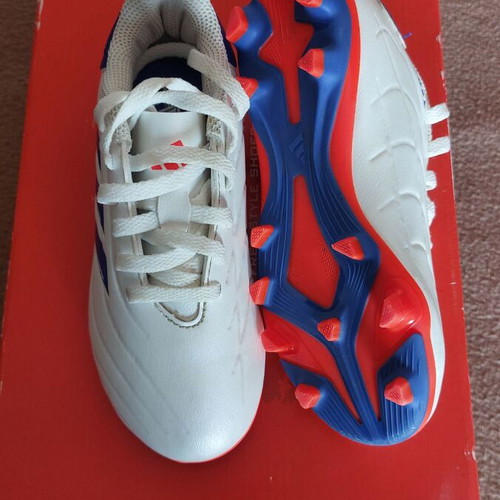Adidas football shoes size 30 like new with studs
