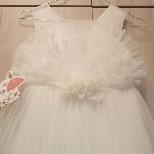 Flower girl dress new, sizes 7 and 9 years, tulle skirt with bow