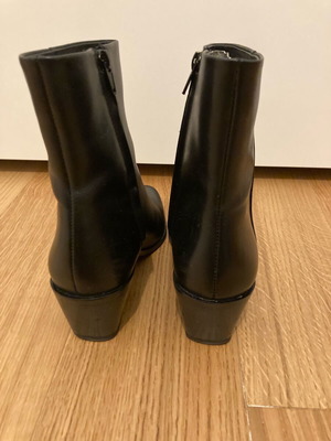 Zara boots black leather like new, 5cm heel