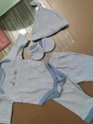 Βρεφικό σετ Mothercare μέγεθος έως 1 μήνα