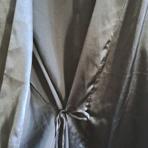 Women's satin robe black size M like new