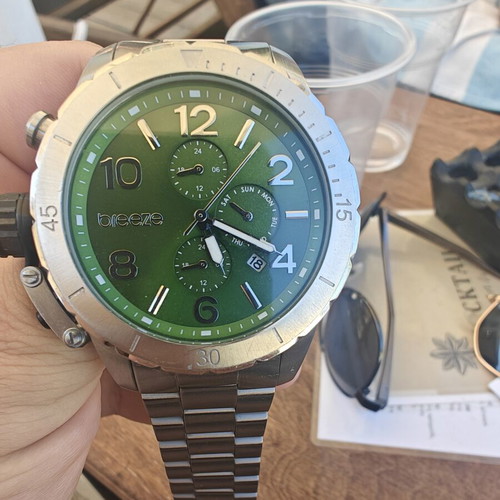 Breeze wristwatch