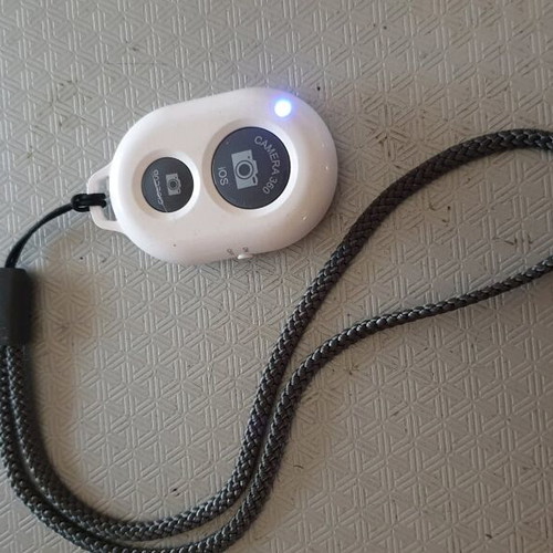 Wireless Bluetooth Camera Shutter Remote Like New