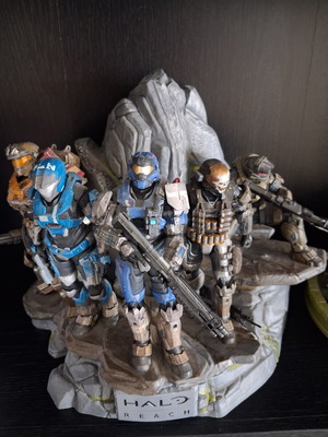 Halo Reach συλλεκτική έκδοση σαν καινούργιο
