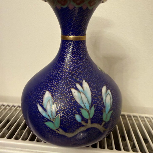 Cloisonné decorative vase like new