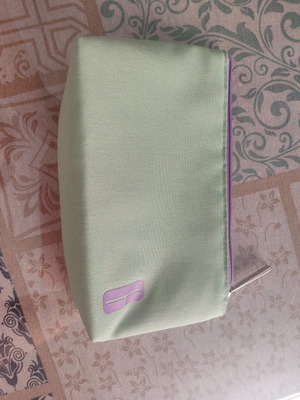 Clinique toiletry bag like new