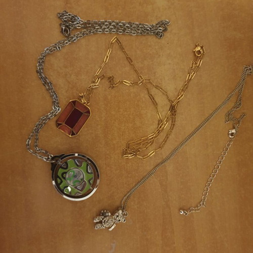 Necklaces new, set of 3 pieces