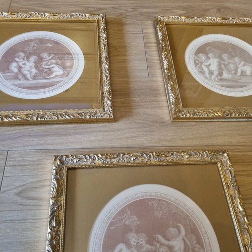 Set of 3 frames like new, antique gold wood