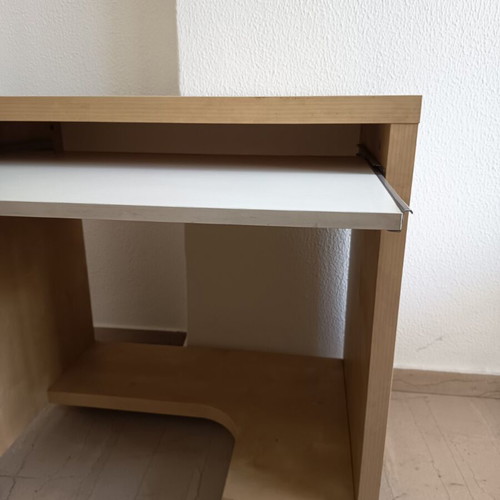 Computer desk used with minor wear, dimensions 50x77x77 cm