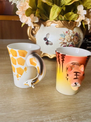 Set of two cups like new