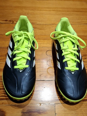 Adidas Copa Pure III Club TF ποδοσφαιρικά παπούτσια, νούμερο 41,5, μαύρο και λαχανί