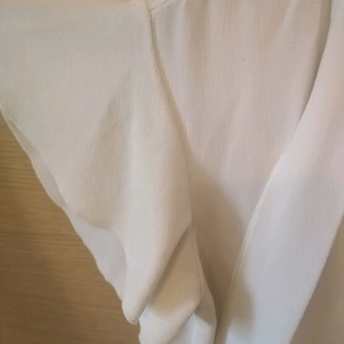 White blouse used short sleeve with ruffle and scarf