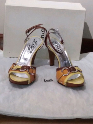 Πέδιλα Dolce & Gabbana σαν καινούργιο, νούμερο 39, πλατφόρμα