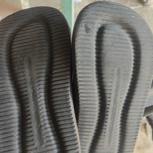 Nike flip-flops used, size 42-43, black