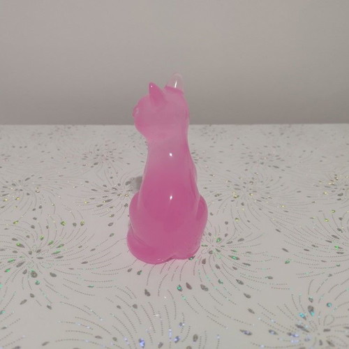 Handmade pink cat decoration made of liquid glass new