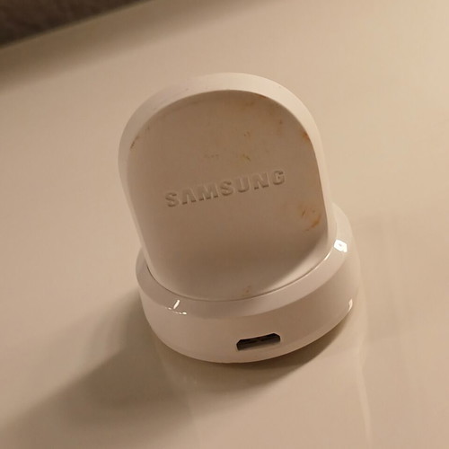 Samsung smartwatch charger like new