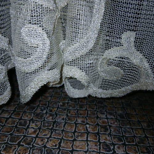 Linen and lace curtains set of 2 like new