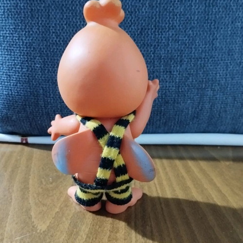 Willie (Maya the Bee) figure used, vintage 80s collectible