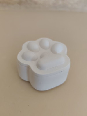 Handmade cat paw jar in white porcelain