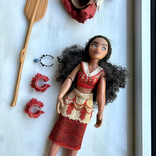 Disney Store Moana Singing Doll 12” like new