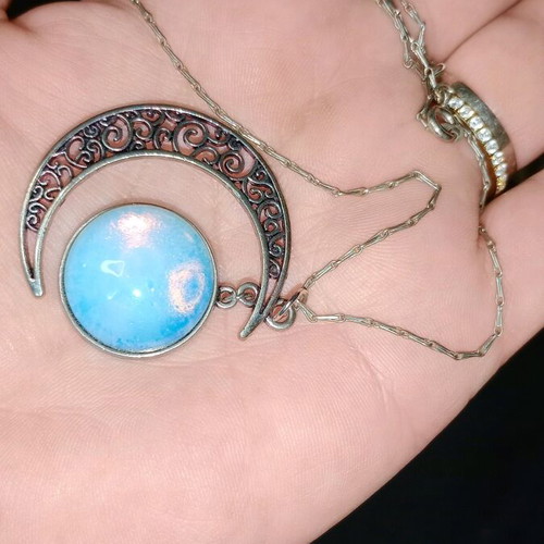 Necklace with celestite like new