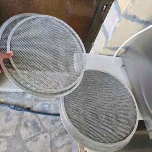 Aluminum pizza trays set of 9 like new, 40cm