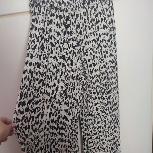 Wide summer pants with pockets Bershka like new, black and white, size M