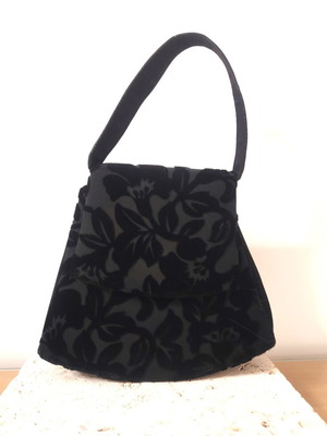 Vintage black velvet Skondras hand bag used