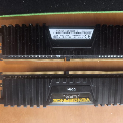 Corsair Vengeance LPX 8GB (2x4GB) DDR4 3000MHz RAM