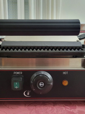 KARAMCO HEG-811 Grill Sandwich Maker 1.8kW used