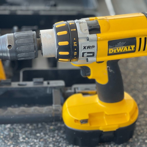 Dewalt DC925 hammer drill screwdriver used 28 V 450 W