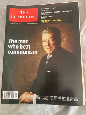 The Economist magazine collection 2004–2005 like new, 28 issues
