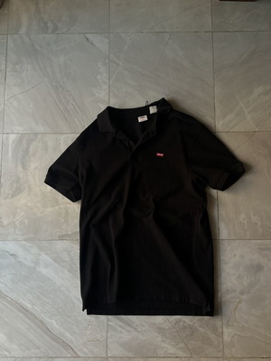 Levi’s polo shirt black, size M