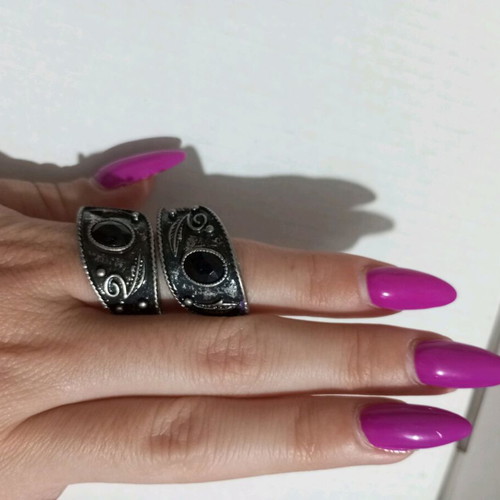 Ring used black impressive in excellent condition