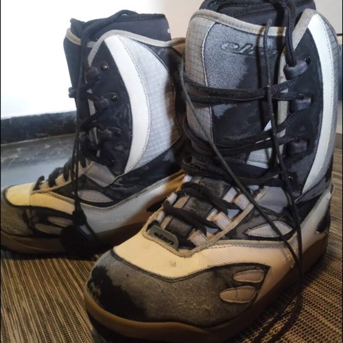Elan snowboard boots used, size 44, normal wear