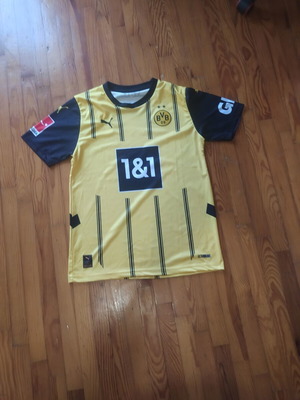Dortmund football jersey size S like new official replica