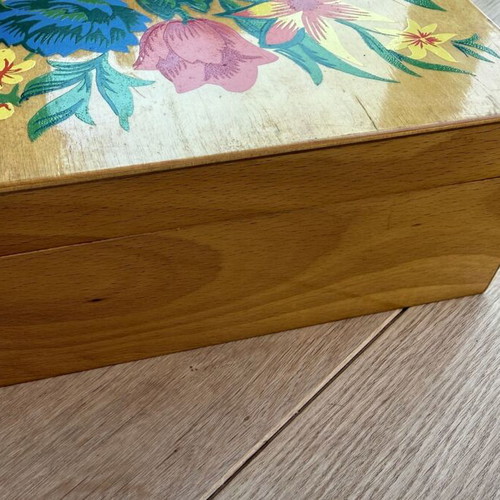 Vintage wooden sewing and jewellery box with floral design