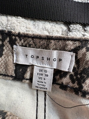 Animal print skirt and belt like new Topshop, multicolor