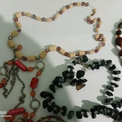Jewelry used, assorted with belt and mirror gifts