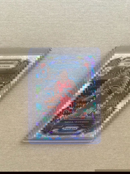 2023-24 Panini Prizm EuroLeague Sasha Vezenkov Cracked Ice Olympiacos