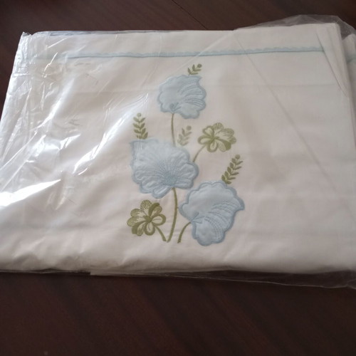 Double bed sheet set new with European fabric appliqué embroidery
