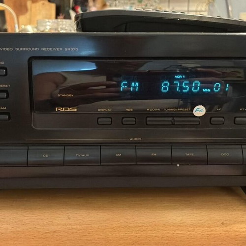 Marantz SR370 Audio Video Surround Receiver used with remote