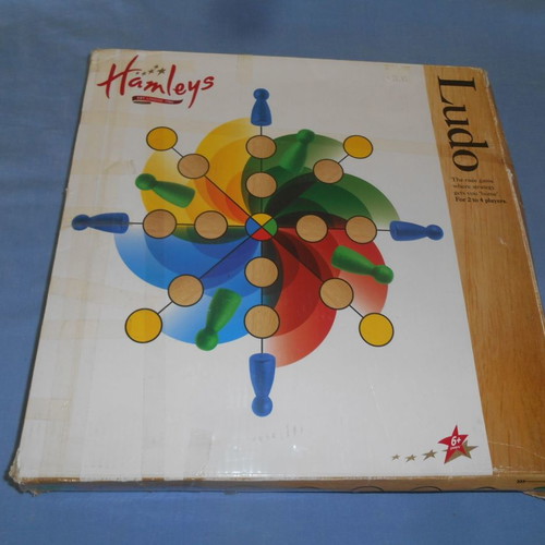 Wooden Griniaris Ludo used, complete set