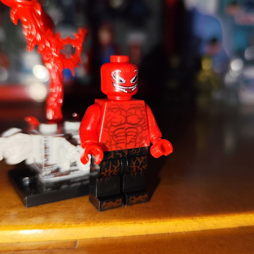 Toxin Comic Accurate figure like new with symbiote effects and bases