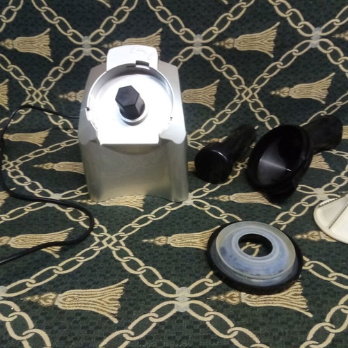 Yonauas JG-01 Electric Fruit Crusher 200W like new