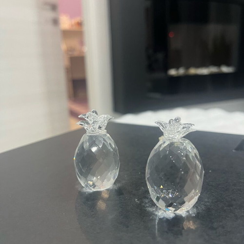 Set of two glass pineapples like new