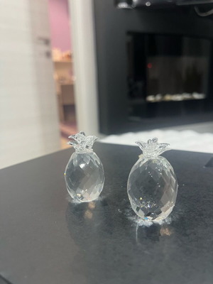 Set of two glass pineapples like new